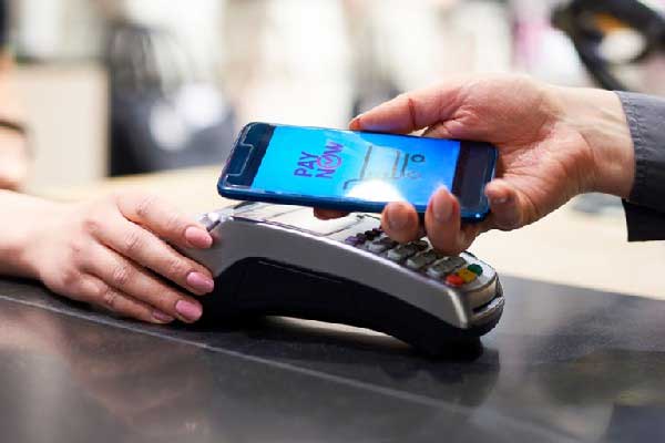 张津镭：多空博弈步入新阶段！黄金周一精确操作思路