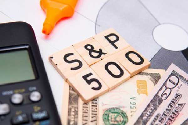 谷歌云官宣涨价，云计算景气度攀升！阿里稳居国内市场断层第一，港股互联网ETF（513770）受资金关注